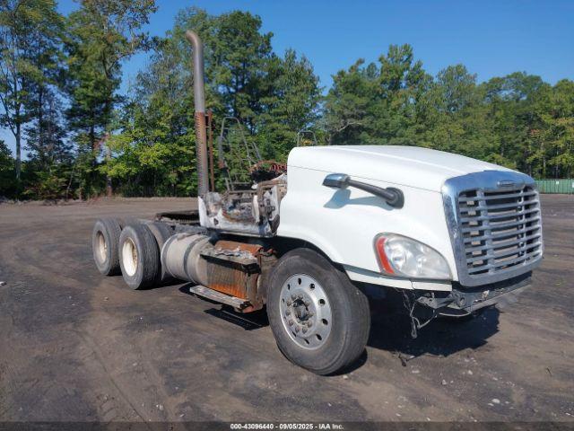  Salvage Freightliner Cascadia 125