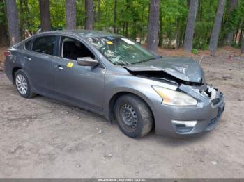  Salvage Nissan Altima