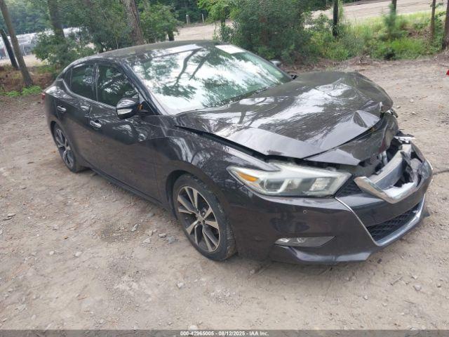  Salvage Nissan Maxima