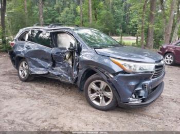  Salvage Toyota Highlander