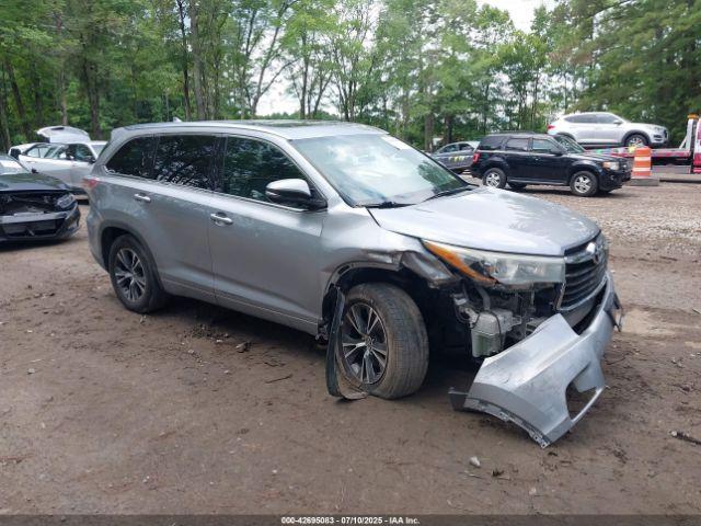  Salvage Toyota Highlander