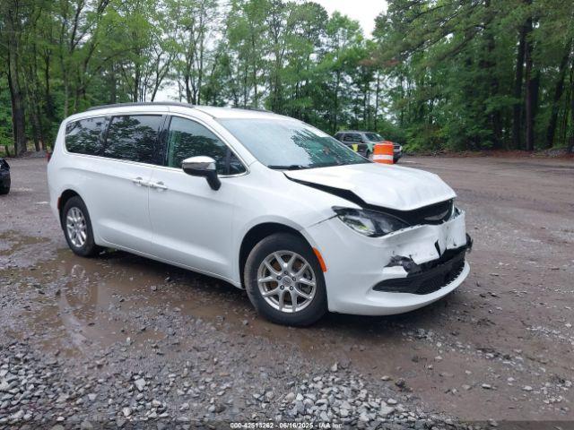  Salvage Chrysler Voyager