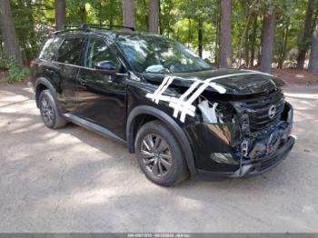  Salvage Nissan Pathfinder