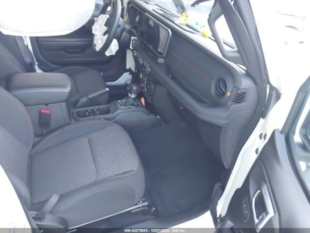 Jeep Gladiator Mojave Image 15