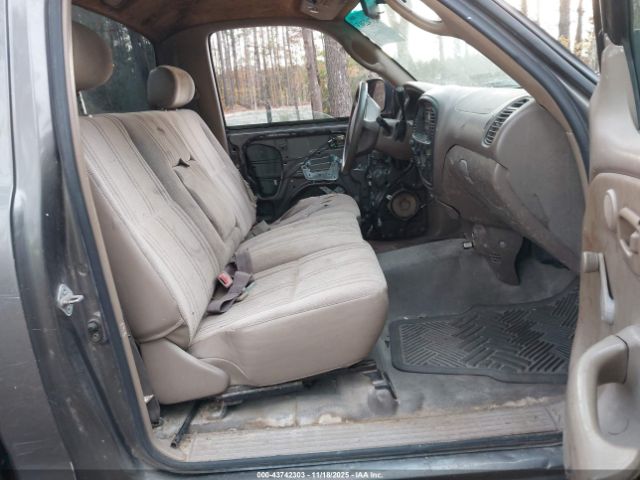 Toyota Tundra Image 8