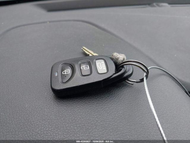 Hyundai ELANTRA Sel Image 9