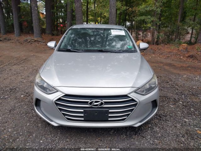 Hyundai ELANTRA Sel Image 8