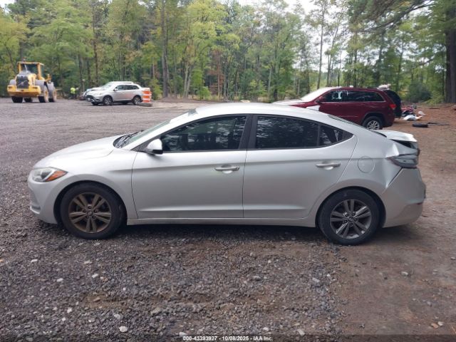 Hyundai ELANTRA Sel Image 12