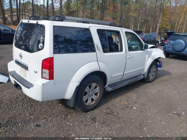 Nissan Pathfinder Le Image 4