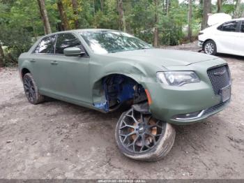  Salvage Chrysler 300