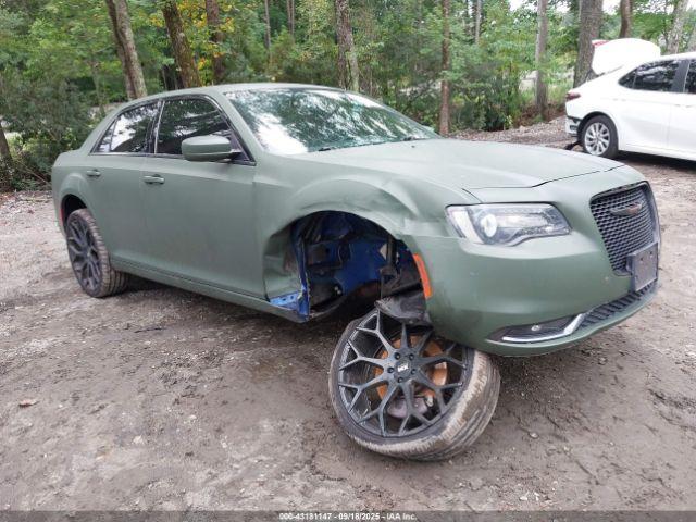  Salvage Chrysler 300
