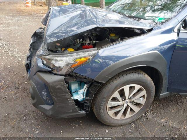 Subaru Outback Premium Image 8