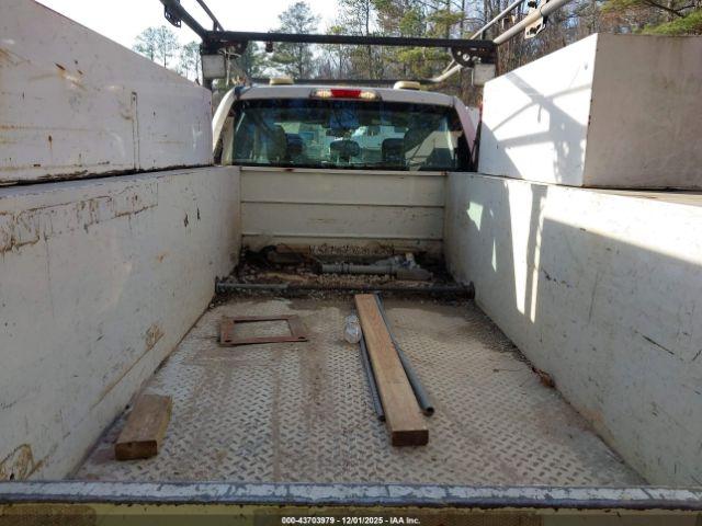 Ford F-350 Xl Image 11