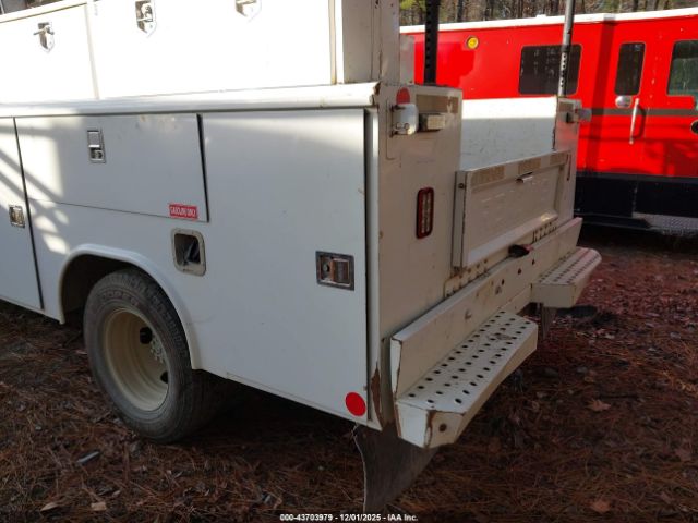 Ford F-350 Xl Image 13