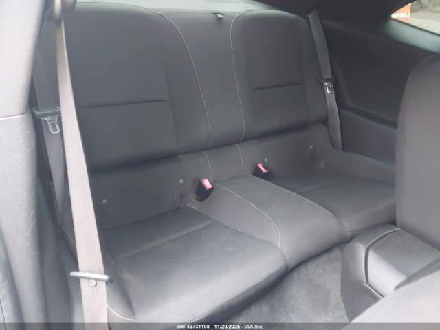 Chevrolet Camaro 1lt Image 9