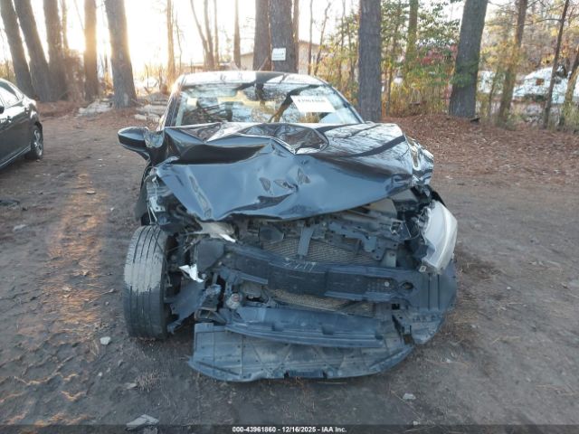 Toyota Yaris Le Image 2