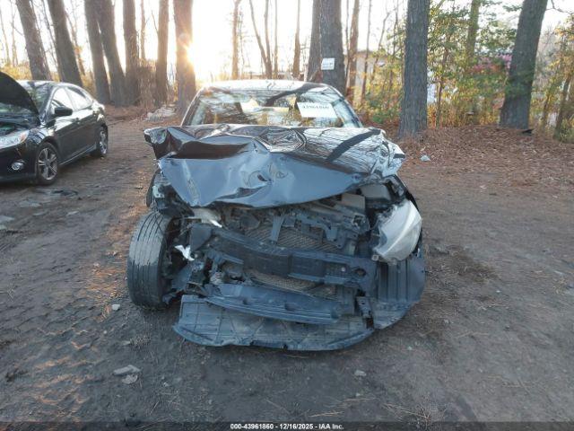 Toyota Yaris Le Image 3