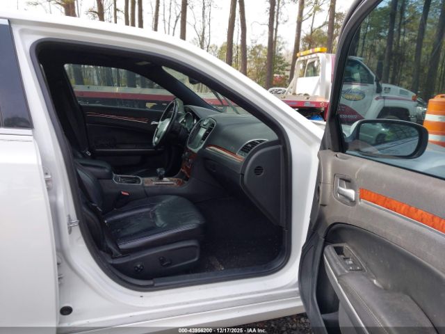 Chrysler 300 Motown Image 4