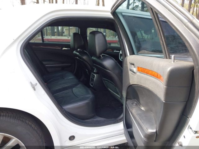 Chrysler 300 Motown Image 12