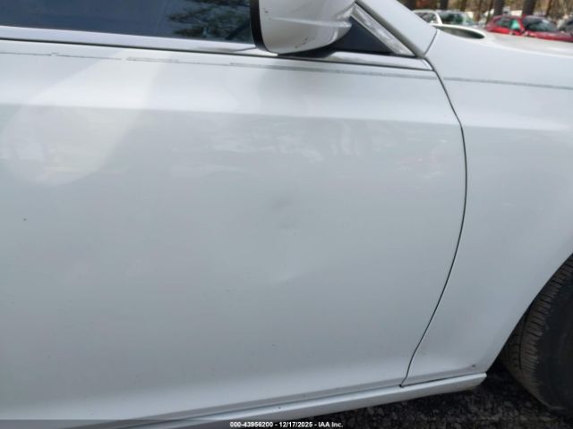 Chrysler 300 Motown Image 6