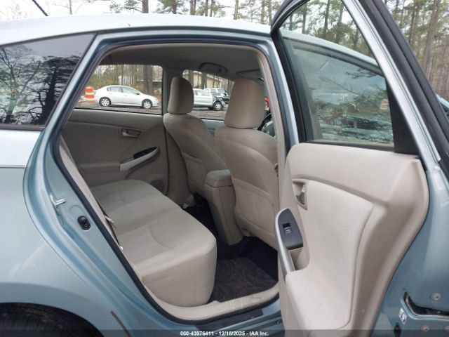 Toyota Prius Two Image 4