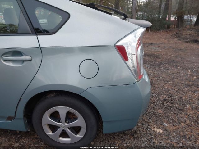 Toyota Prius Two Image 18