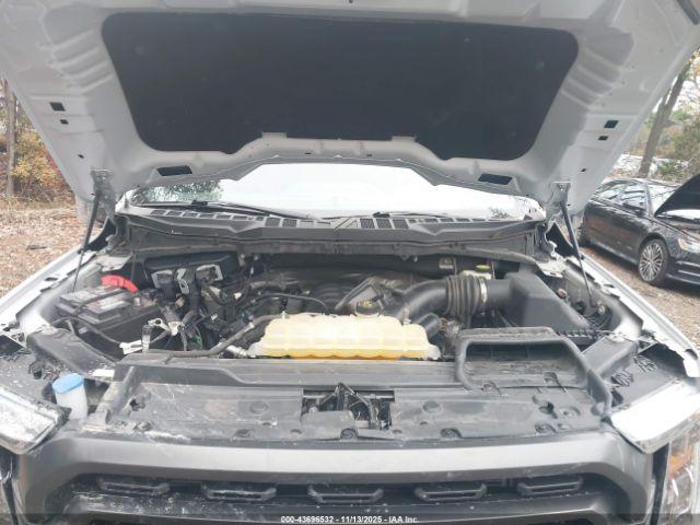 Ford F-150 Xlt Image 14