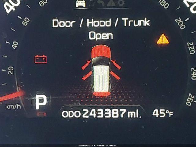 Kia Sorento Limited V6 Image 16