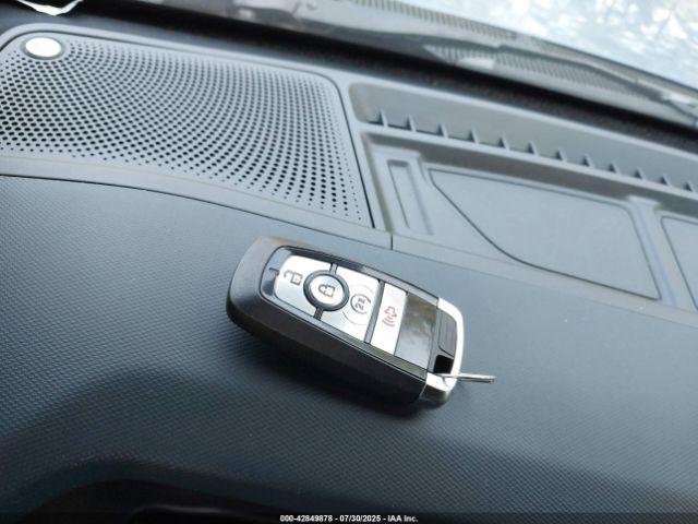 Ford Bronco Outer Banks Image 2