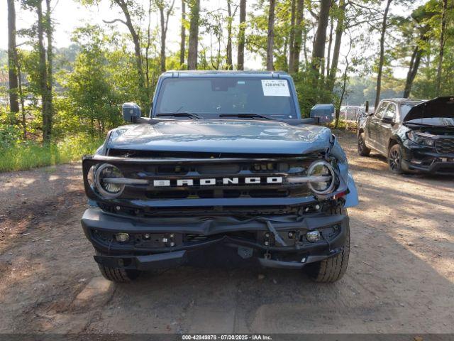 Ford Bronco Outer Banks Image 4