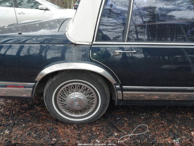 Buick Electra Park Avenue Image 10