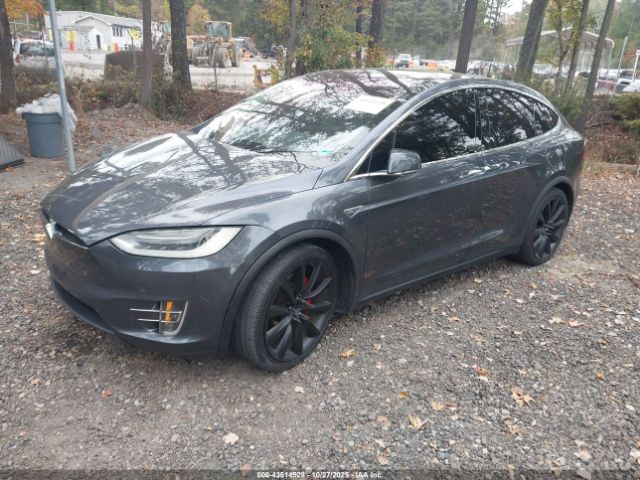 Tesla Model X Image 2