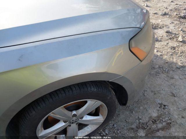 Volkswagen Passat 1.8t Se Image 15