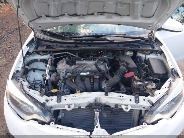 Toyota Corolla Le Image 13