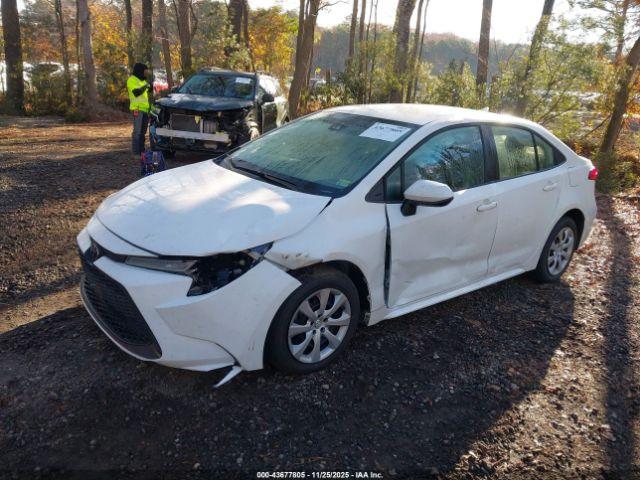 Toyota Corolla Le Image 2