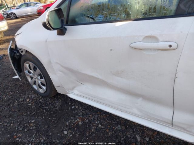 Toyota Corolla Le Image 5