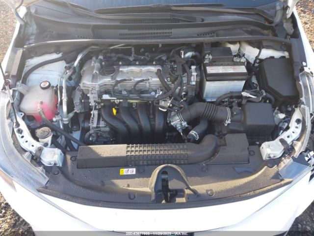 Toyota Corolla Le Image 6