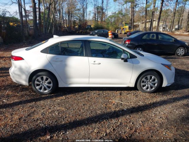 Toyota Corolla Le Image 7