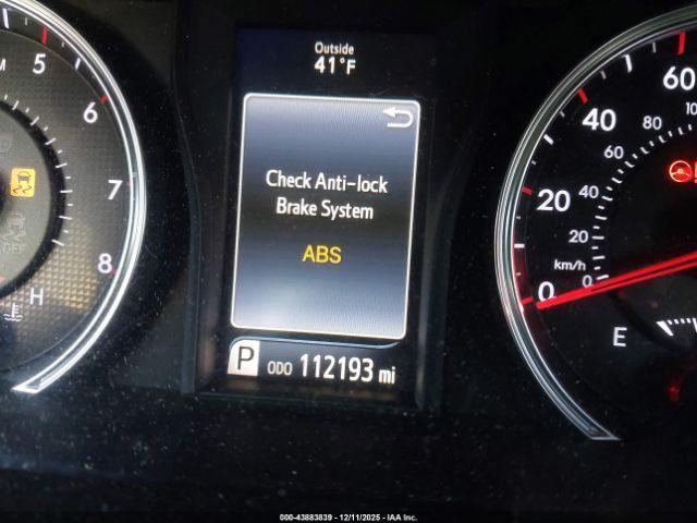 Toyota Camry Se Image 9