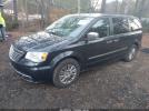 Chrysler Town & Country Touring-l Image 3