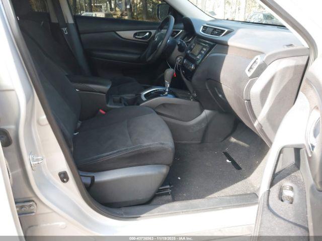 Nissan Rogue S Image 6