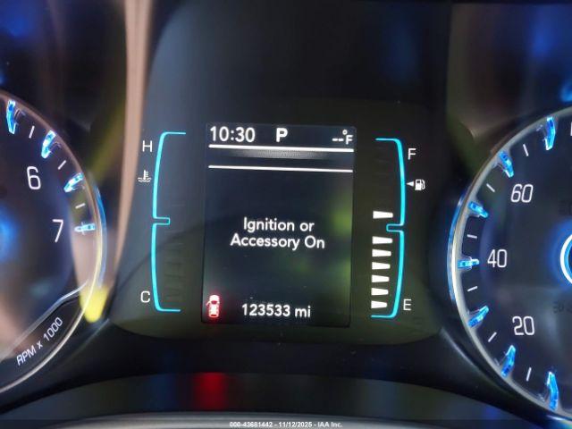 Chrysler Pacifica Touring Image 14