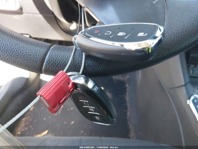 Chevrolet Cruze Lt Auto Image 3