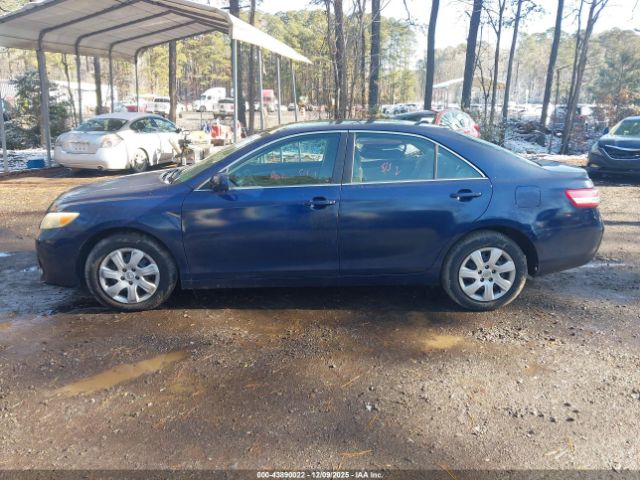 Toyota Camry Image 11