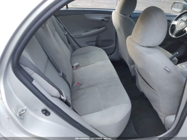 Toyota Corolla Le Image 13