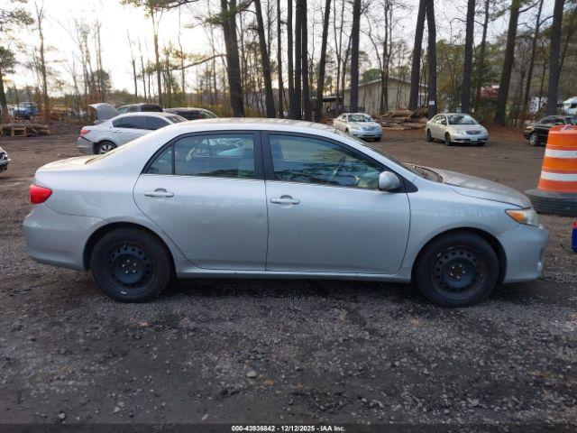 Toyota Corolla Le Image 8