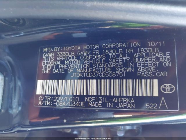 Toyota Yaris Le Image 8