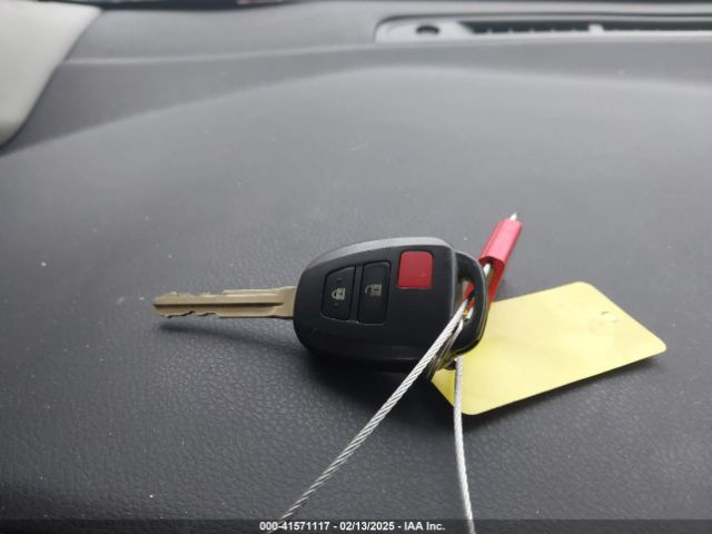 Toyota Corolla Le Eco Image 12