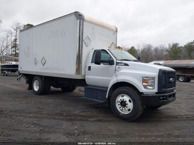  Salvage Ford F-650 Gas
