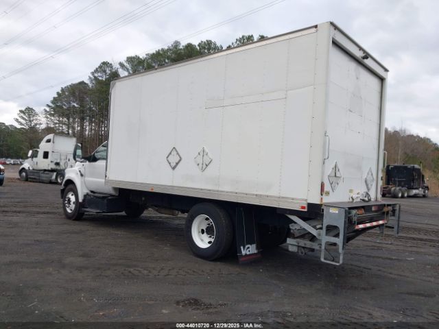 Ford F-650 Gas Image 9